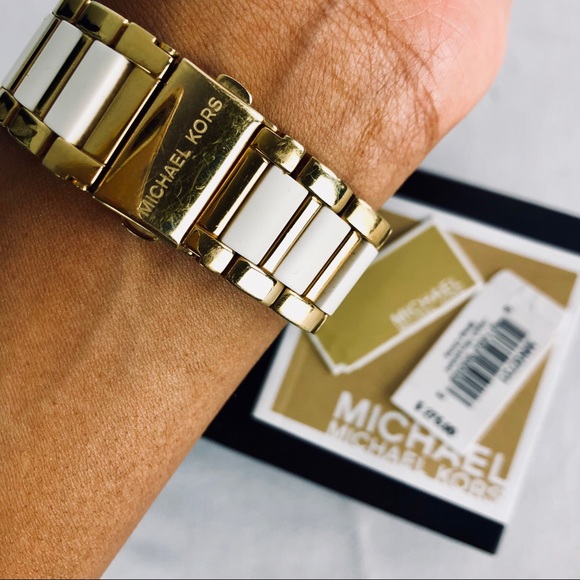 🎉HP🎉 MICHAEL KORS chronograph watch 🌺 - Picture 4 of 5